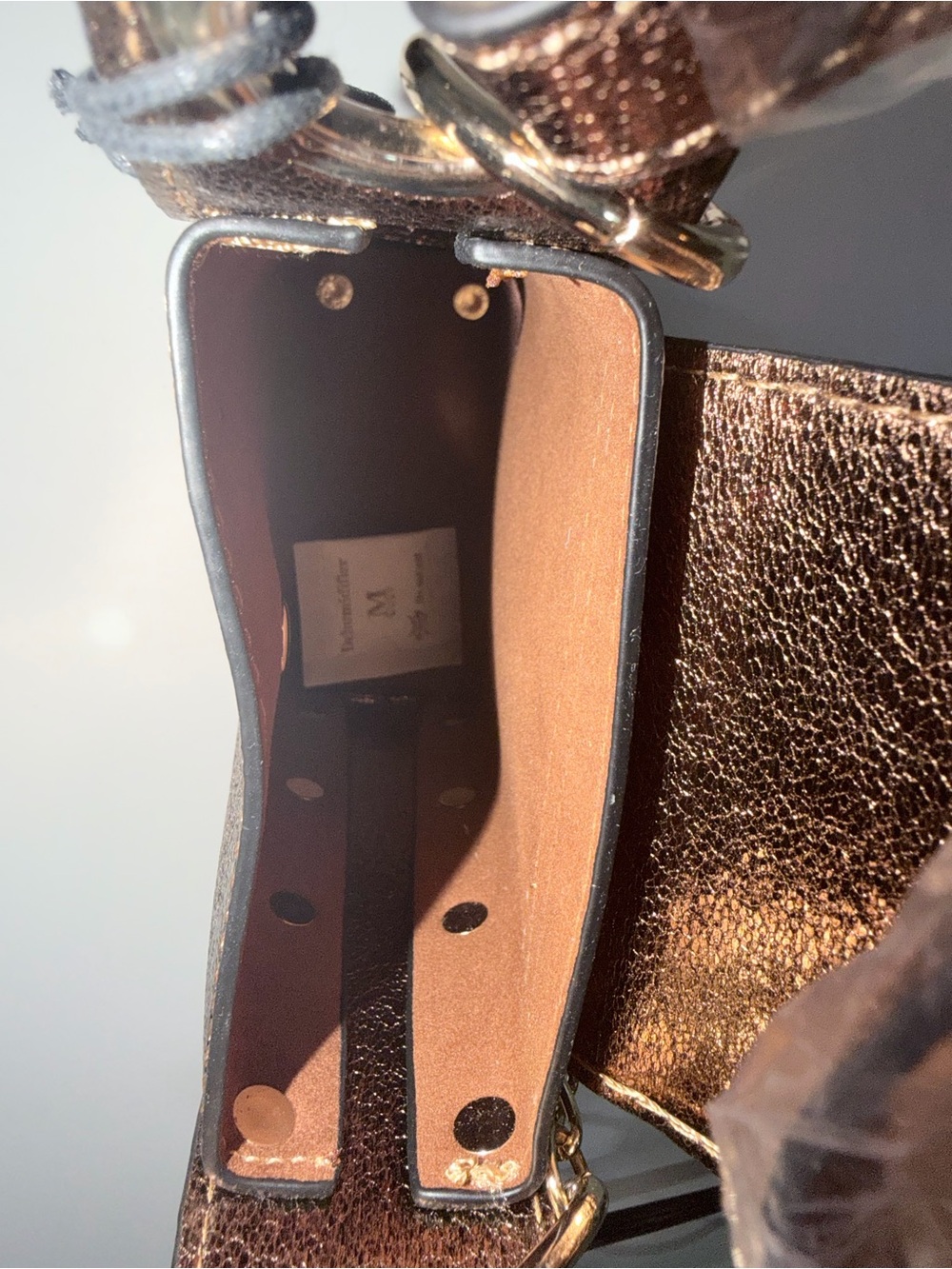 Milan Chiva Crossbody Bee Cell Phone Purse, metallic bronze faux leather finish - Picture 8 of 10